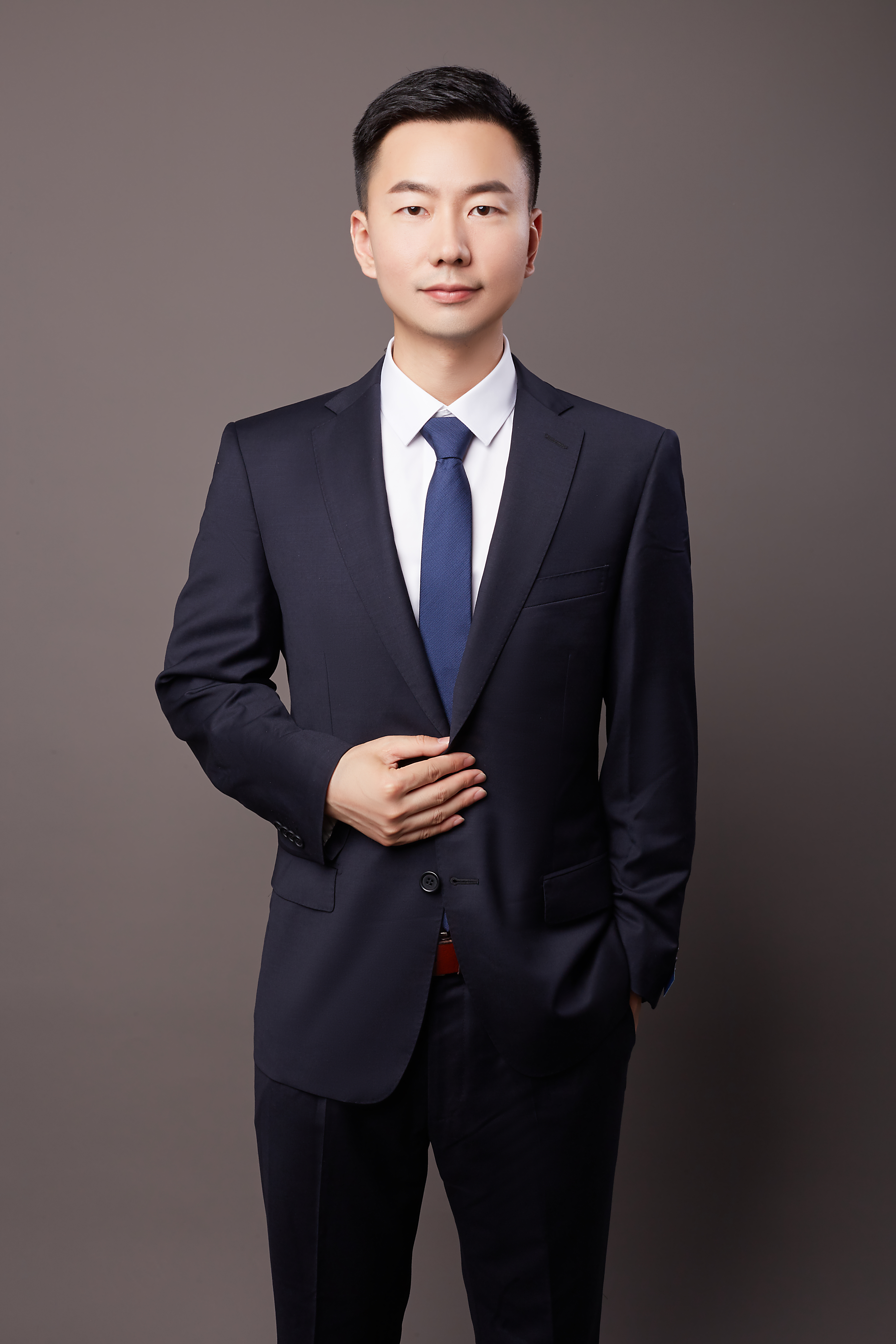 Houqi Liu （William） CFO 
